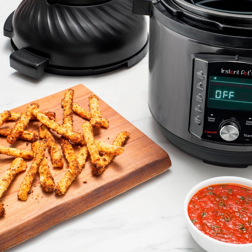 InstantPot_cook_fry_lifestyle_gallery_2