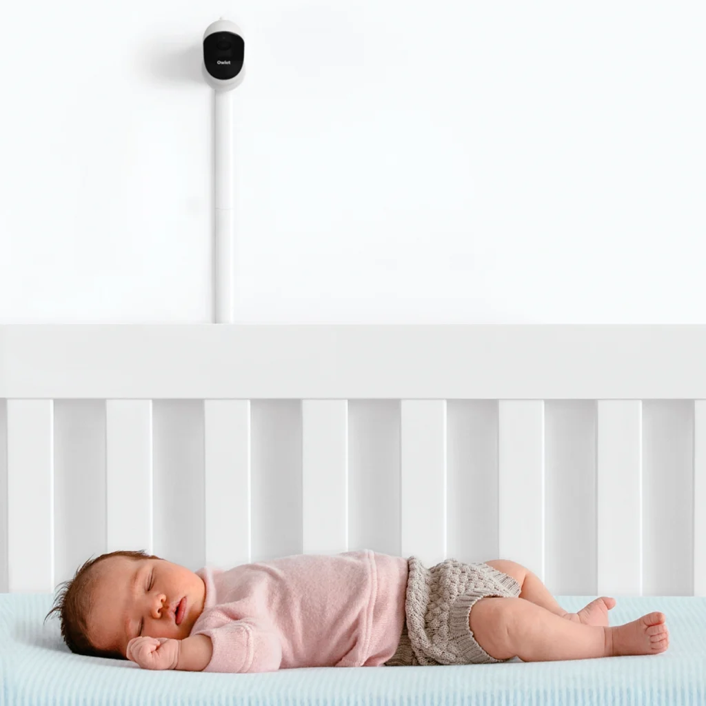 Owlet_SmartSocks_Cams_lifestyle_gallery_1