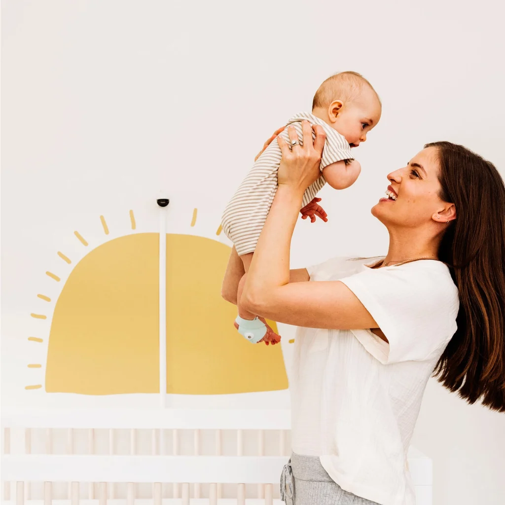 Owlet_SmartSocks_Cams_lifestyle_gallery_2